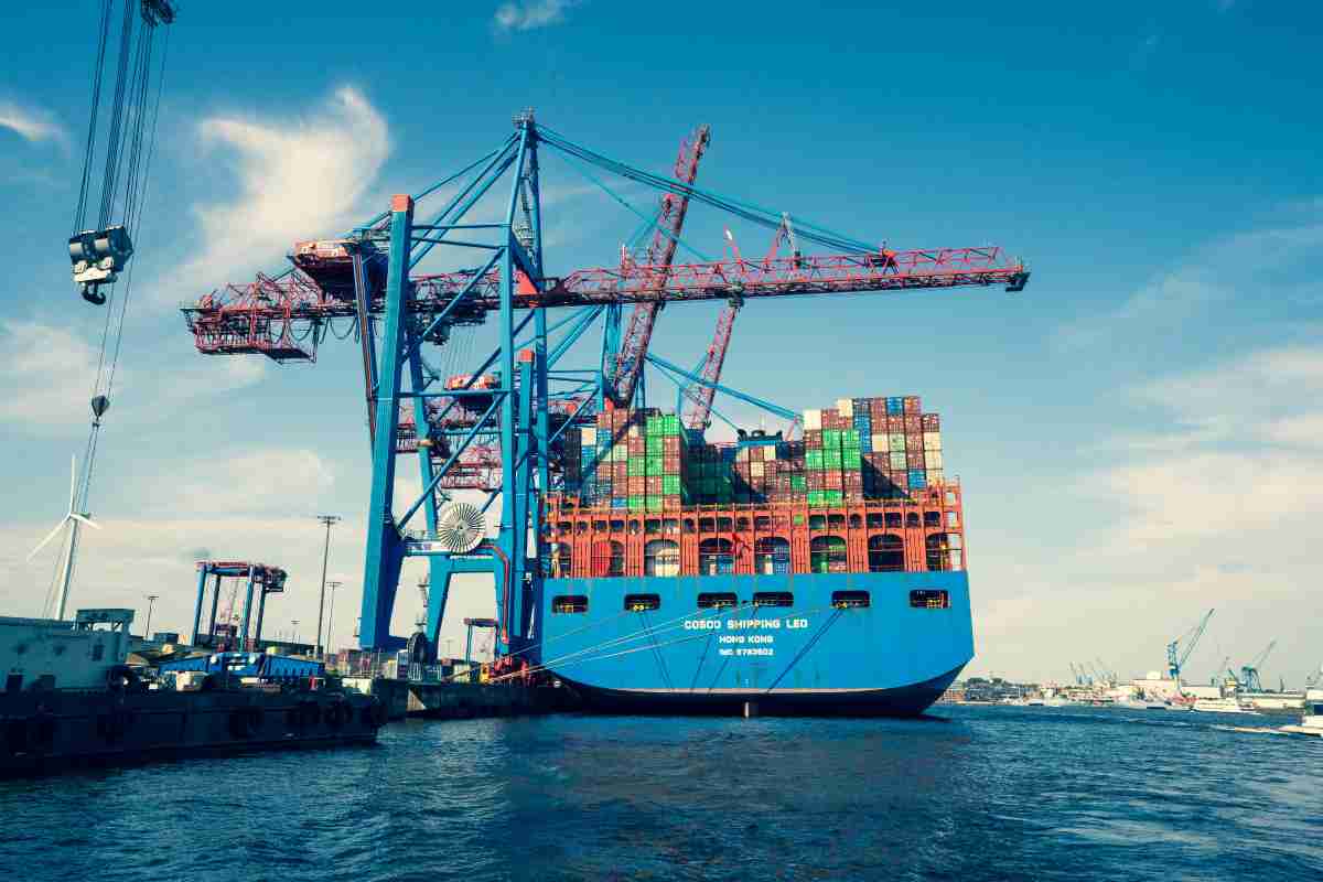 Nuovi corridoi logistici post-Suez: cosa cambia in Europa per rotte e dogane